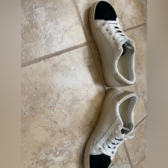 White and Black Star Steve Madden Star Sneakers - Picture 5 of 8
